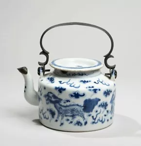 Vietnamese Marvel! 19th Century Blue and White Pot - Unicorn in Colorful Clouds - Picture 1 of 7