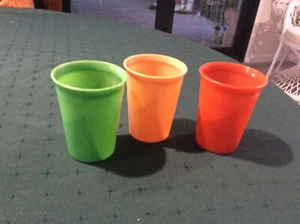3 RETRO CUPS.MADE BY STRIPE TOOTHPASTE CIRCA 1960S.PLASTIC - Picture 1 of 4