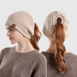 Mütze Strickmütze Beanie Warme Wintermütze mit Loch für Zopf Farbauswahl Damen - Bild 1 von 14