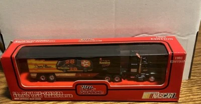 1:87 Racing Champions 1993 Racing Team Transporter Texaco Davey Allison  - Image 1 of 2