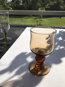 Vintage Hand Blown Amber Brown Wine Glass/Water Goblet Clear Ball Stem (1) - Bild 1 von 3