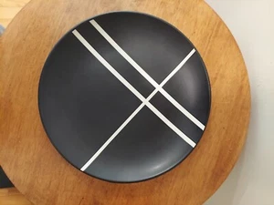 Fosuny Моdern Ceramic Black Plater With White Stripes Handmade - Picture 1 of 12