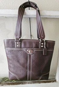 Bolso de Hombro Coach Hamilton Púrpura Cuero Guijarro Monedero F13959 Excelente - Imagen 1 de 10