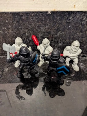 Figuras de Caballeros Castillo Medieval Años 90, 4 Gris y Negro China Sin Marca  Foto 1 de 4