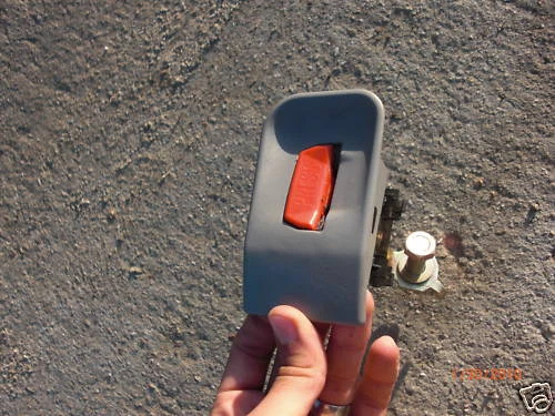 (1995-2001) Hebilla cinturón seguridad trasero bmw e38 740iL 750iL 740i 740 IZQUIERDA Foto 1 de 1