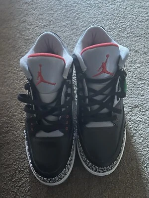 Talla 10 - Jordan 3 Retro OG Medio Negro Cemento Foto 1 de 4