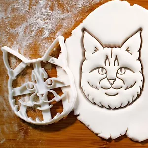 Maine Coon Cat cookie cutter - pedigree kitty birthday treat, purrfect biscuit - Picture 1 of 8
