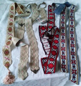 Passamaneria strisce assortite anni '70.  Lotto di 5 pezzi da m . 1  a m. 2 - Picture 1 of 9