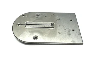 Pfaff 3116-958/01 ; 3116 KNOPFLOCH Nähmaschine Nadelplatte 20646 B - Bild 1 von 5