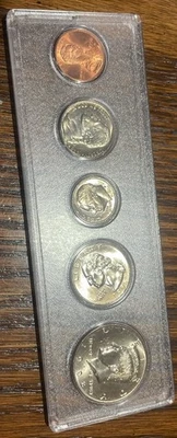 us mint uncirculated coin 1998 D Set - Image 1 of 2