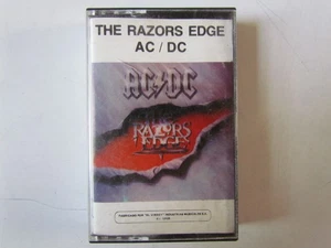 AC/DC - HARD ROCK - WHITE PAPER LABEL - SPAINSH TITLES - TAPE CASSETTE PERU - Picture 1 of 4