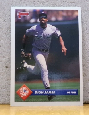 AUCTION 550 BASEBALL CARD DONRUSS 93 NEW YORK YANKEES DION JAMES OF / DH - Image 1 of 2