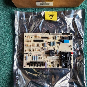 Open box Carrier OEM  HK42FZ084 Circuit Control Board HK42FZ0844813 - Picture 1 of 4