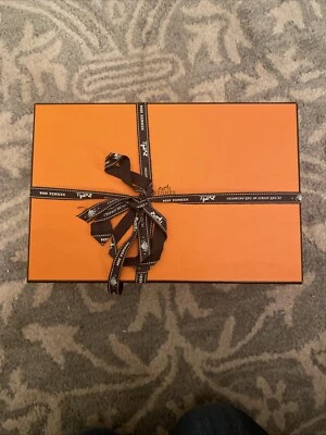 Authentic Hermès Halzan Gold 25 - Imagem 1 de 4