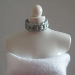 NEU! 2020 Barbie Extra Puppe Matt Silber Halsband Halskette Kleidung Schmuck - Bild 1 von 1