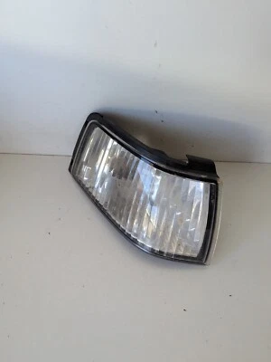 Luz indicadora frontal de canto lado direito do motorista Mazda 323 Familia BG GT GTX GTR - Imagem 1 de 4