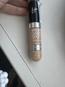 it cosmetics concealer Bye Bye Dark Spots + Serum. Light Warm 23 - Picture 1 of 2