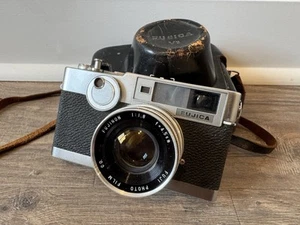 Fujifilm Fujica V2 Rangefinder 35mm Film Camera w/ 50mm 1.8 Fujinon Lens & Case - Picture 1 of 9