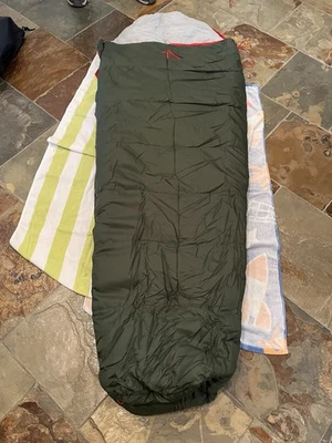 Saco de dormir vintage Coleman Peak 1 verde momia 32”x82” camping al aire libre Foto 1 de 4