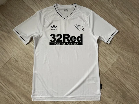 DERBY COUNTY FOOTBALL SHIRT 2020-2021 ORIGINAL JERSEY SIZE L Cover