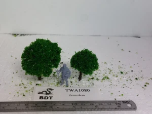 BDT Trees TWA1080 - All Scale - Tree - Mid-green - 10/pk - Picture 1 of 3