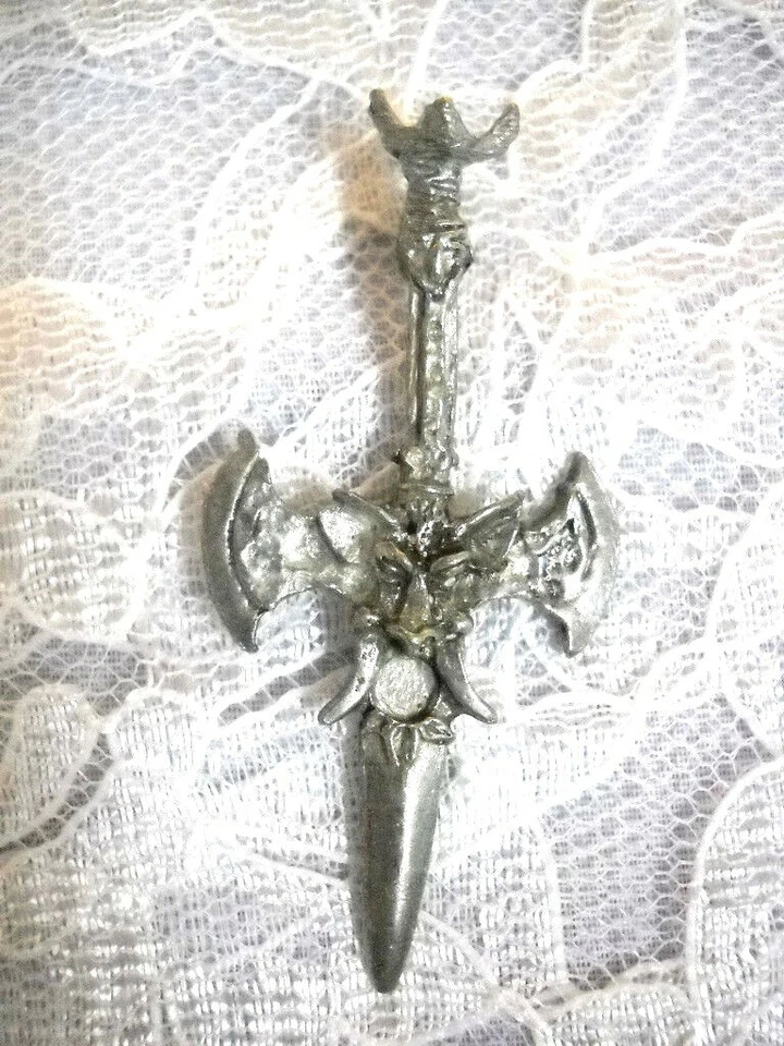 COLLAR ADJ COLGANTE PELTRE ESPADA CABEZA DRAGÓN DEMONÍACO DE TRES HOJAS DE COLECCIÓN Foto 1 de 1