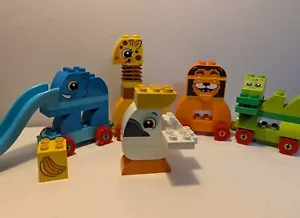 DUPLO Exotic Animals Parade - Picture 1 of 6
