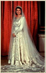 Adel und Monarchie Königin Elisabeth Elizabeth II Wedding Portrait (anno 1947) - Picture 1 of 2