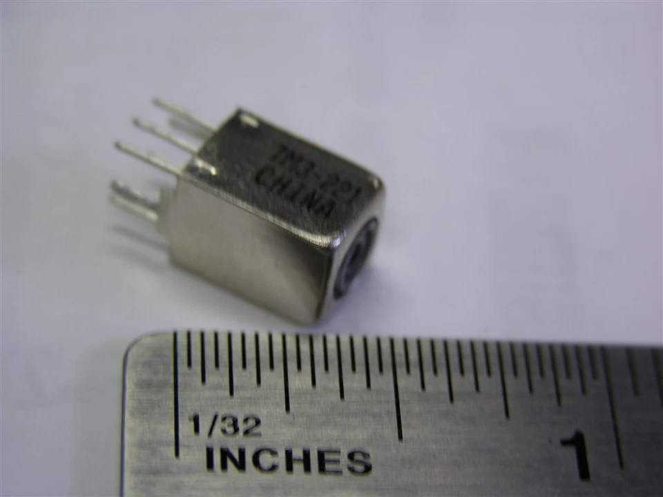 15 Coilcraft 7M3-221 "Slot Seven" .22uH 7mm Tunable RF Inductors - Image 1 of 1