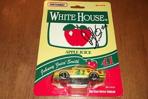 JOHNNY SMITH SIGNED #41 WHITE HOUSE APPLE JUICE MATCHBOX 1:64 RARE (68) - Picture 1 of 3