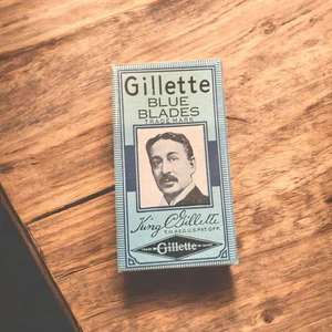 Gillette Blue Blades Vintage Set of Five Shaving Blades Sealed NOS USA - Picture 1 of 4
