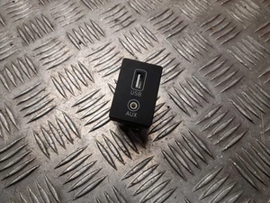 Dispositivo di input Hyundai KONA 2019 AUX USB 96120K4000 - Foto 1 di 3