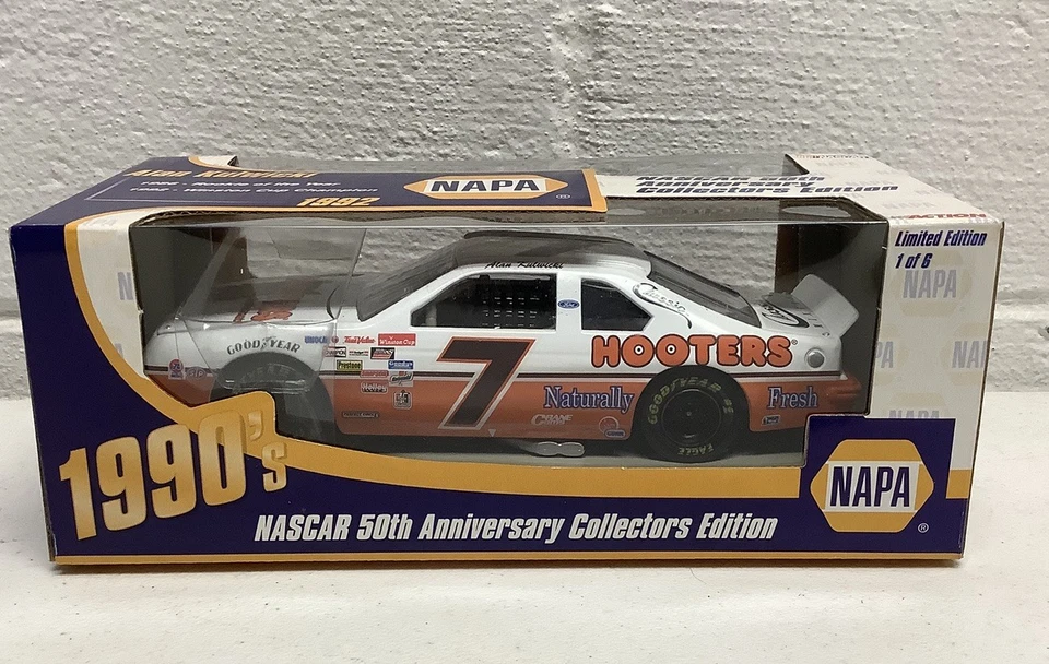 1992 Alan Kulwicki Hooters #7 Napa 50º Aniversário Edição de Colecionador 1 de 6 - Imagem 1 de 4