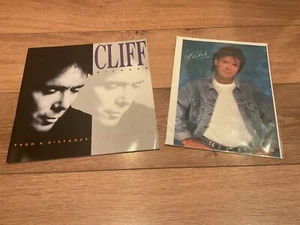 Cliff Richard - 1990 Tour Programme + photo with pre-printed signature - Picture 1 of 10
