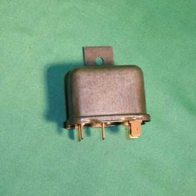  RELÉ BOSCH VINTAGE BMW E3 E9 3.0 SI 3.0 CSI 3.0 CSL RELÉ PARA BOMBA DE COMBUSTIBLE Foto 1 de 3