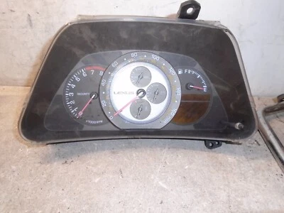 2002 - 2005 雷克萨斯 IS 300 速度表仪表组原始设备制造商 — 第 1/4 张图片