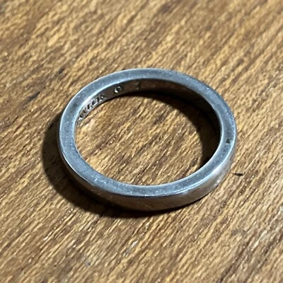 Ann Taylor size 7 Ring Silver Tone Band W/ Rhinestone Inside Signed Vtg - Image 1 of 4