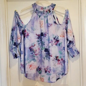 Torrid Top Women's Plus Size 5 Floral Cold Shoulder Smocked Polyester NWT - Picture 1 of 11