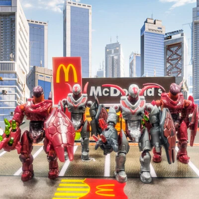 4Pcs Mega Bloks Construx Halo Infinite Red White HUNTER Figure GNB28 GFT55 - Image 1 of 4