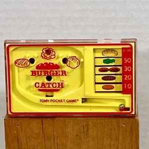 Vintage 1978 Tomy Burger Catch Handheld/Pocket Ball Shooter Game of Skill Works - Picture 1 of 10