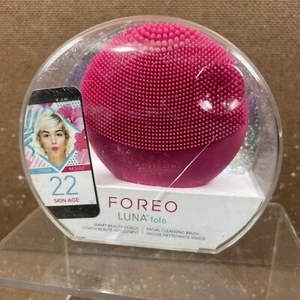 FOREO Luna Fofo Smart Facial Cleansing Brush - Silicone Pink Fuchsia New - Picture 1 of 4