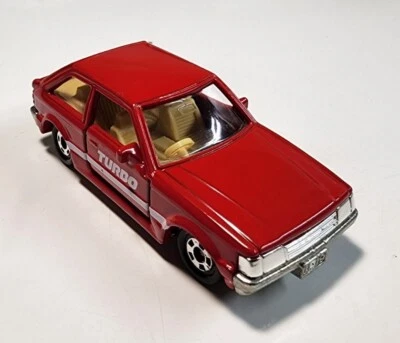 TOMY Tomica #4 Rojo Mazda Familia 1500XG 1/59 Diecast China Foto 1 de 4