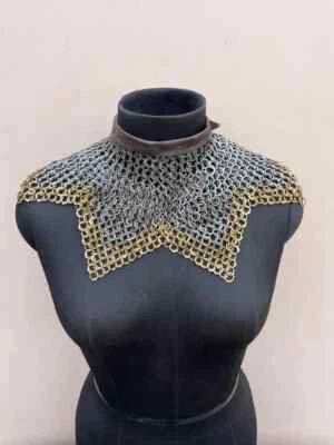 Collar de cota de malla 9 mm anillo plano remachado anillo sólido con borde de latón en la parte inferior Foto 1 de 4