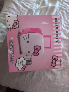 NEW Hello Kitty Mini Fridge - Picture 1 of 3