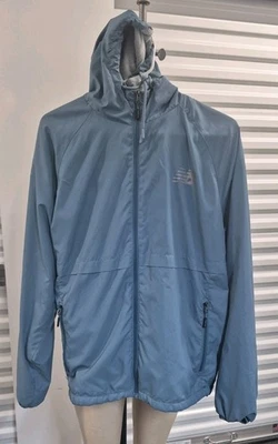 Cortavientos NEW BALANCE Cremallera Completa Forrada Azul Con Capucha Nuevo Sin Etiquetas Foto 1 de 4