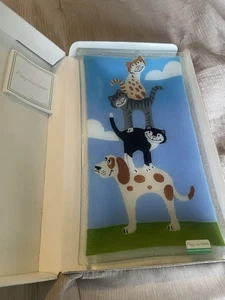 Peggy Karr Fused Art Glass 13” Rectangle Plate Cartoon Cats Signed Original box - Picture 1 of 6