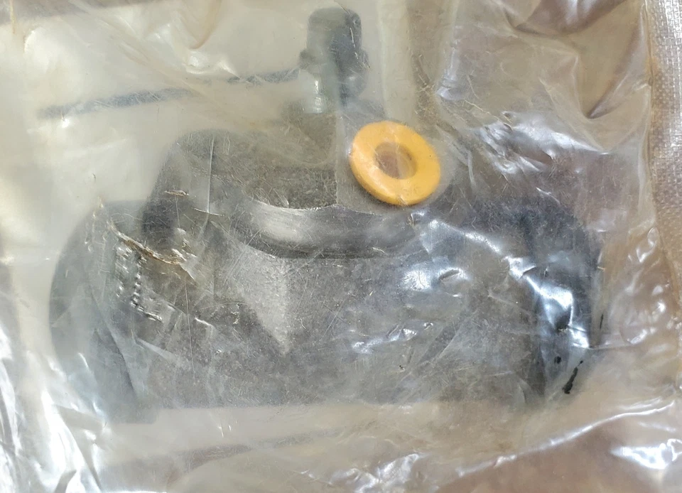 Cilindro rueda trasera derecha Ford Mustang Mercury Cougar SBF 289 302 351W 67 68 69 Foto 1 de 1