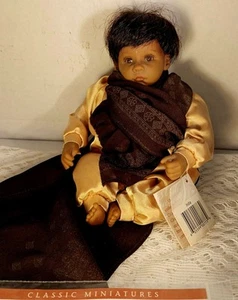 Indien Sammlerpuppe Figur 9 Zoll mit Echtheitszertifikat - Bild 1 von 4