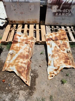 Paneles interiores de guardabarros OEM 1958-1959 Chevrolet, camioneta GMC Foto 1 de 2