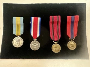 4 Vintage Mini Medaillen aus meiner persönlichen Sammlung, siehe Beschreibung auf Medaillen - Bild 1 von 2